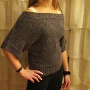 Short sleeve sweater